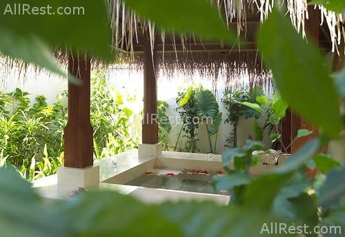 Hilton Maldives Resort & Spa 3
